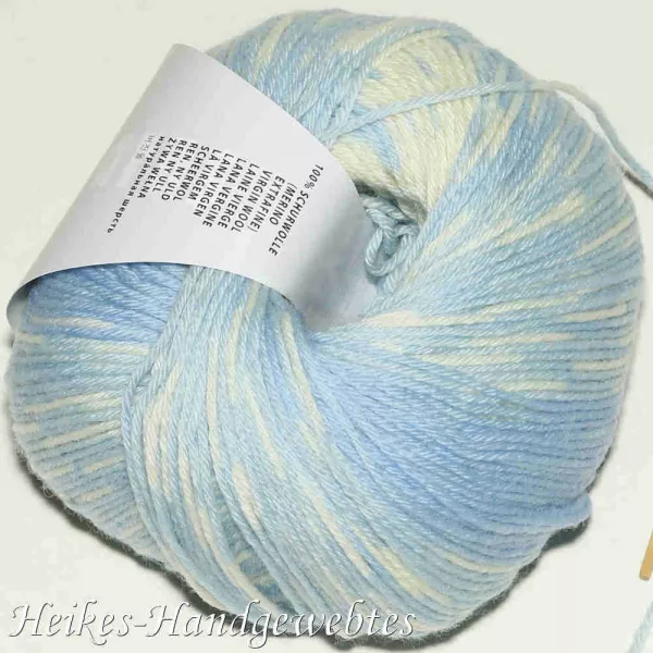 Merino 200 Bebe Color Hellblau-Ecru