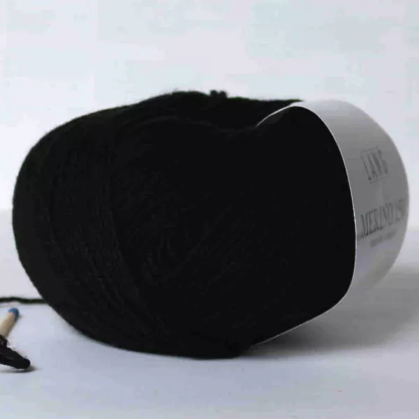 Schwarz Merino 150