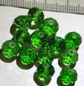 Glasperle Grün geschliffen 8mm